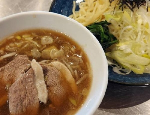 鴨のだし汁香る 特製鴨だしつけラーメン
